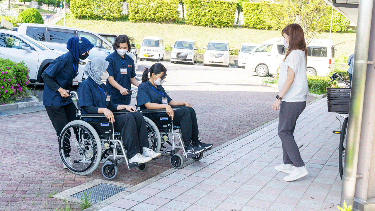 特定技能外国人スタッフ研修風景